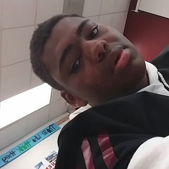 Meet your Posher, Junnie - Picture 1 of 1